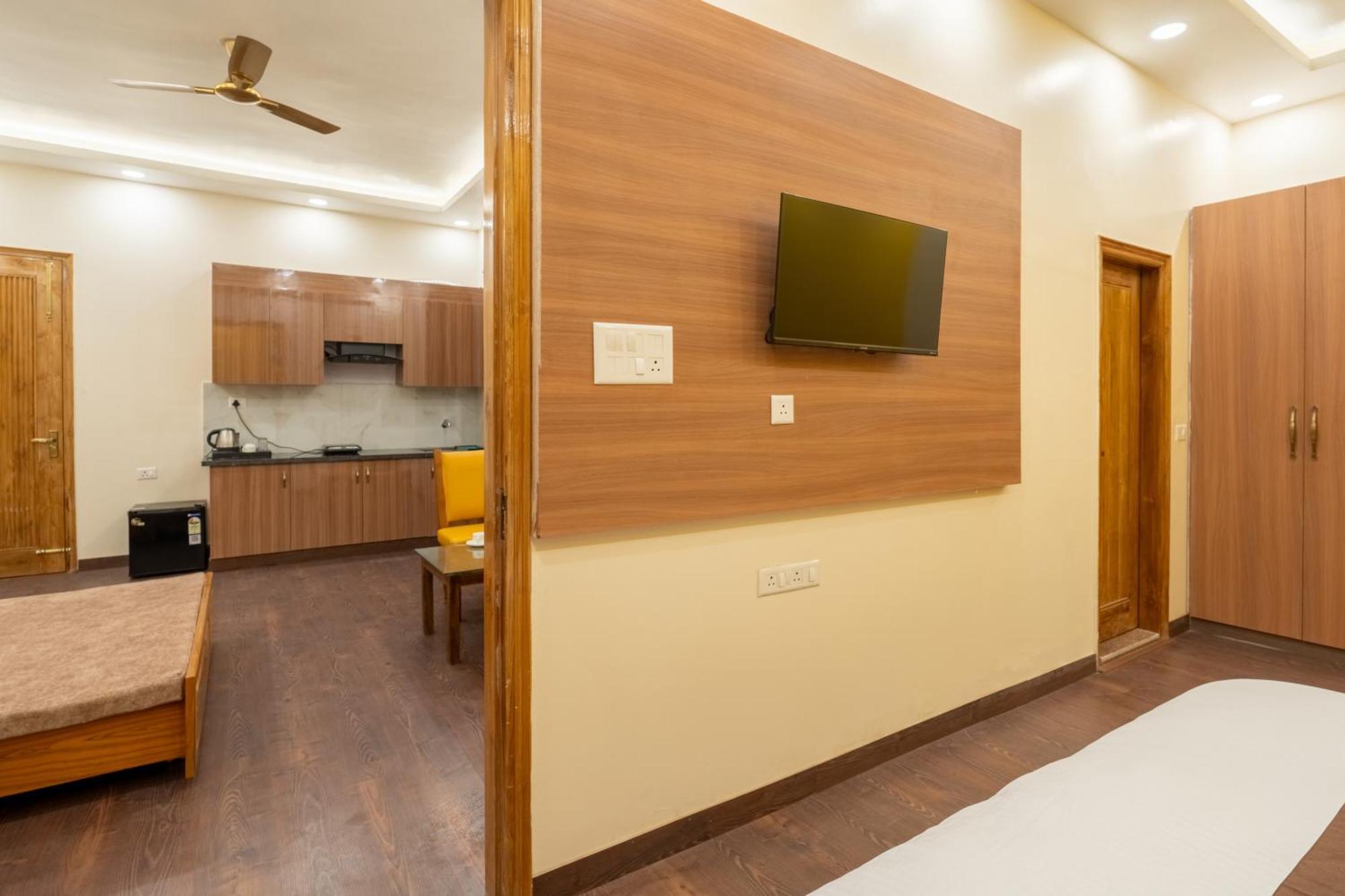 Lime Tree Hotel & One Bhk Serviced Apartment Noida - Sector 50 Metro المظهر الخارجي الصورة